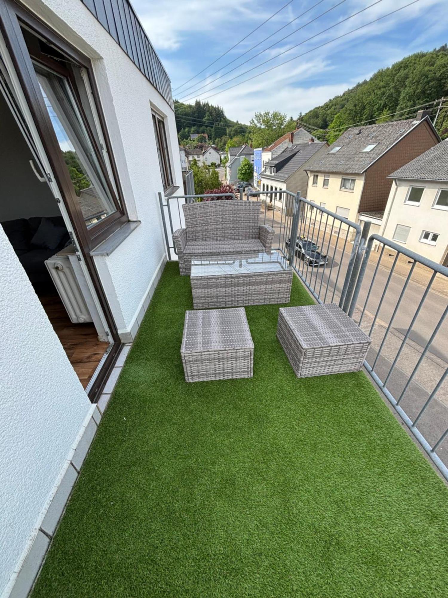 Gemuetliche Wohnung Mit Balkon Saarbrücken Dış mekan fotoğraf